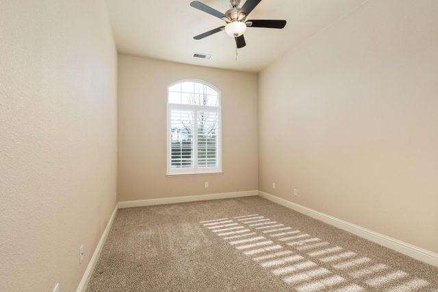 2735 Prescott Avenue, Clovis, CA 93619