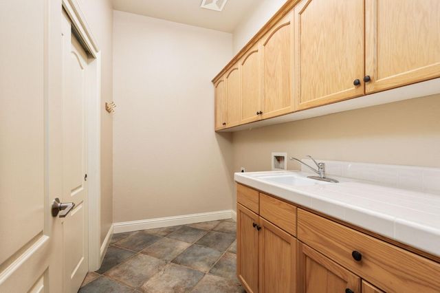 2735 Prescott Avenue, Clovis, CA 93619