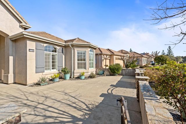 2735 Prescott Avenue, Clovis, CA 93619