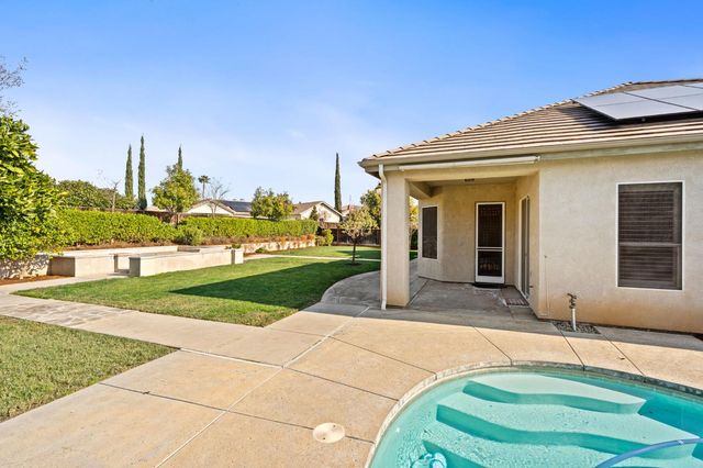 2735 Prescott Avenue, Clovis, CA 93619