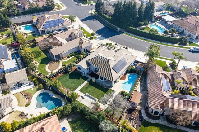 2735 Prescott Avenue, Clovis, CA 93619