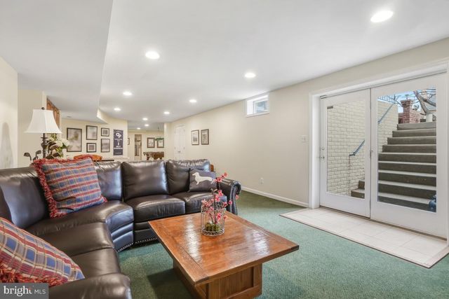 16405 UPBROOK CT, Rockville, MD 20853