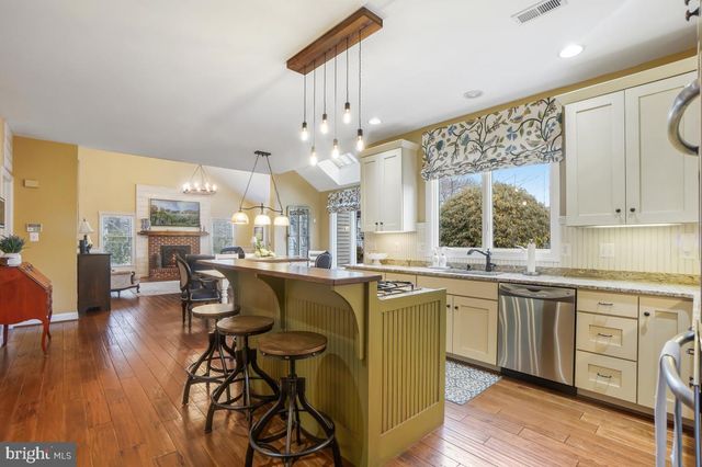 16405 UPBROOK CT, Rockville, MD 20853