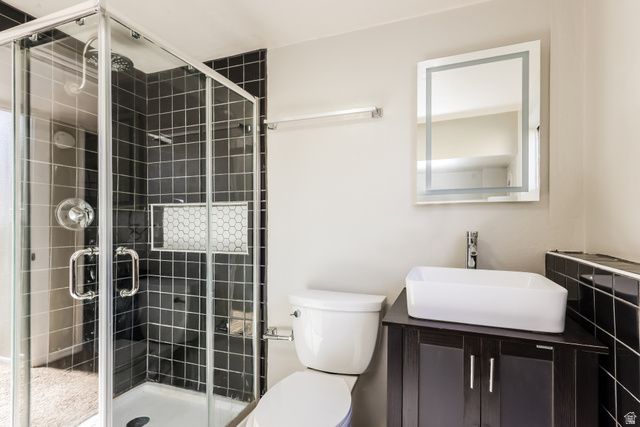 3748 W LEWISPORT, West Jordan, UT 84084