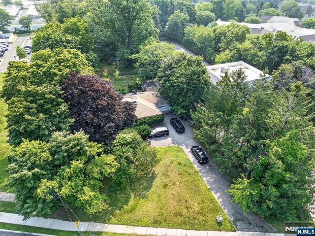 214 Berdan Avenue, Wayne, NJ 07470