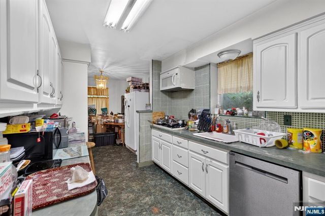 214 Berdan Avenue, Wayne, NJ 07470