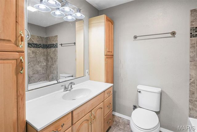 8424 Steelecrest Lane, Troy, IL 62294