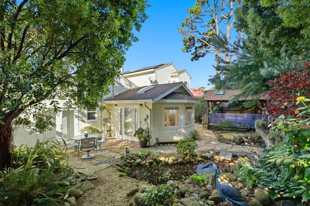 5 Hibbert Court, Pacifica, CA 94044