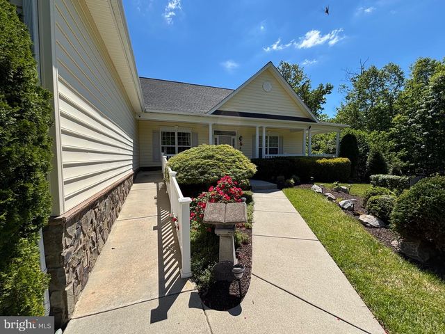 320 GENTLE BREEZE CIR, Fredericksburg, VA 22406