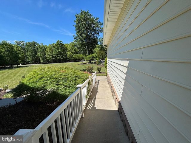 320 GENTLE BREEZE CIR, Fredericksburg, VA 22406
