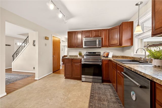 264 Harvest Drive, Greece, NY 14626