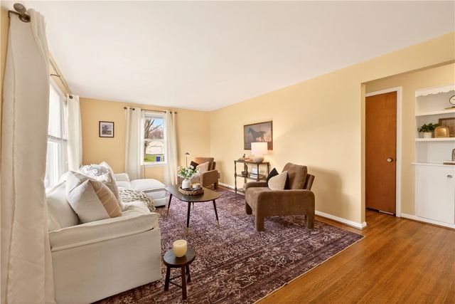 264 Harvest Drive, Greece, NY 14626