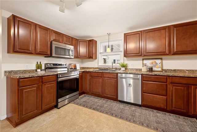 264 Harvest Drive, Greece, NY 14626