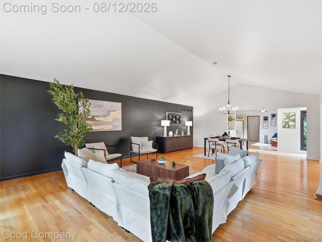 6733 Bloomfield Lane, West Bloomfield Charter Township, MI 48322