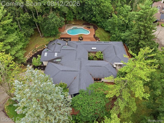 6733 Bloomfield Lane, West Bloomfield Charter Township, MI 48322