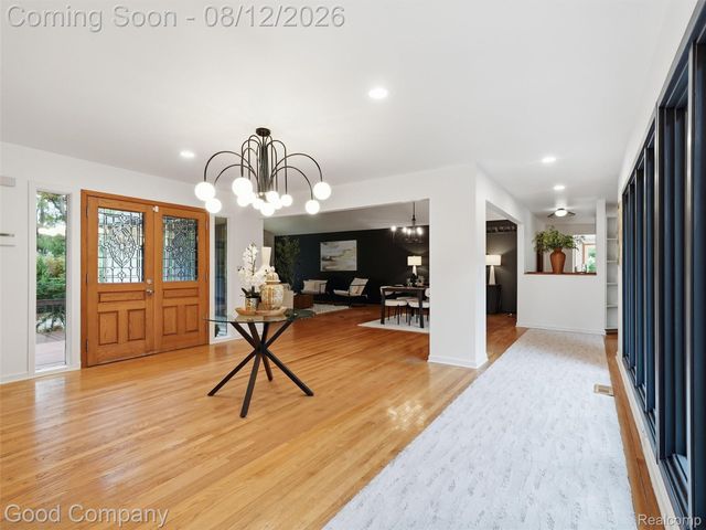 6733 Bloomfield Lane, West Bloomfield Charter Township, MI 48322