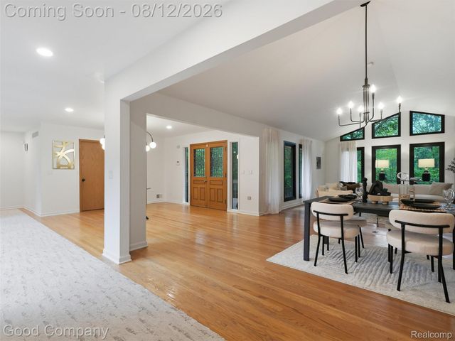 6733 Bloomfield Lane, West Bloomfield Charter Township, MI 48322