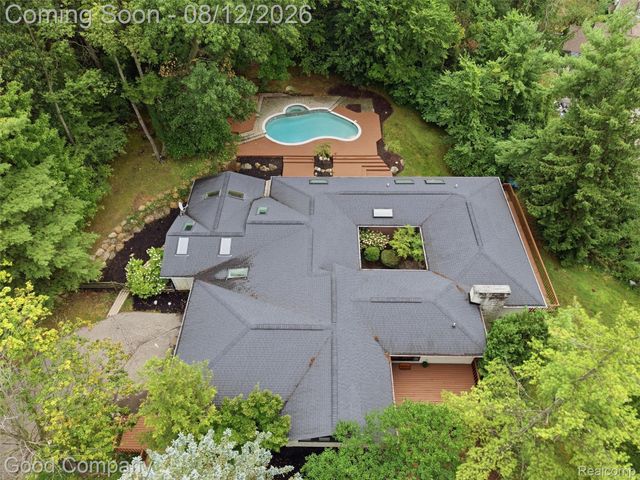 6733 Bloomfield Lane, West Bloomfield Charter Township, MI 48322