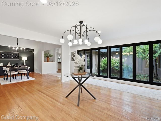 6733 Bloomfield Lane, West Bloomfield Charter Township, MI 48322