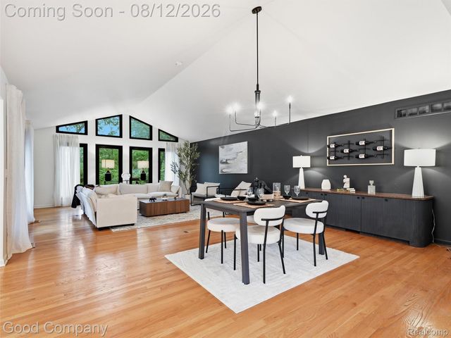 6733 Bloomfield Lane, West Bloomfield Charter Township, MI 48322