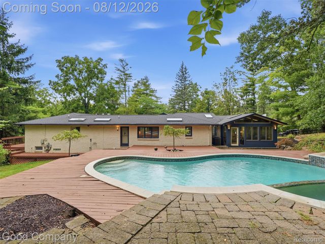 6733 Bloomfield Lane, West Bloomfield Charter Township, MI 48322