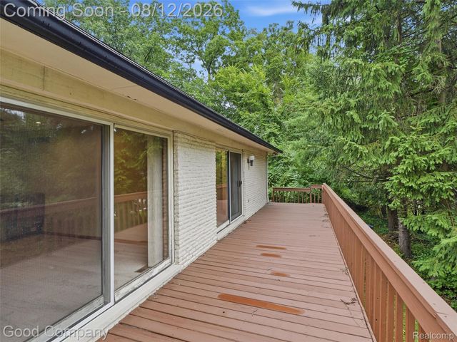 6733 Bloomfield Lane, West Bloomfield Charter Township, MI 48322
