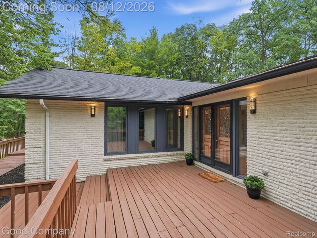 6733 Bloomfield Lane, West Bloomfield Charter Township, MI 48322