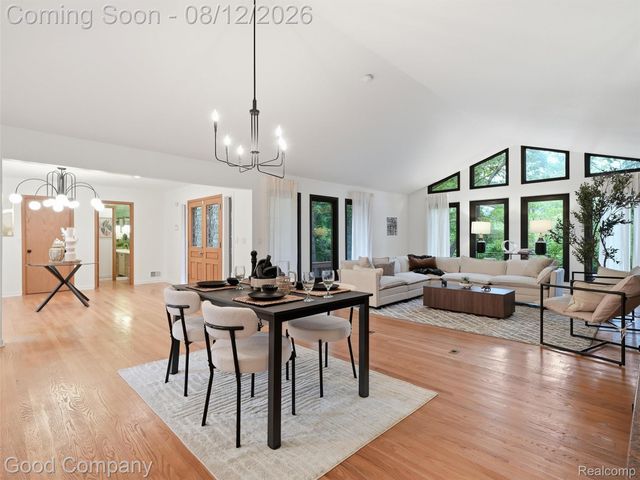 6733 Bloomfield Lane, West Bloomfield Charter Township, MI 48322