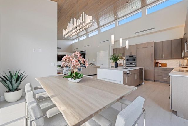 600 DE NARVAEZ DRIVE, Longboat Key, FL 34228