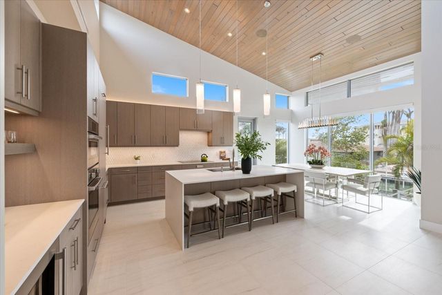 600 DE NARVAEZ DRIVE, Longboat Key, FL 34228