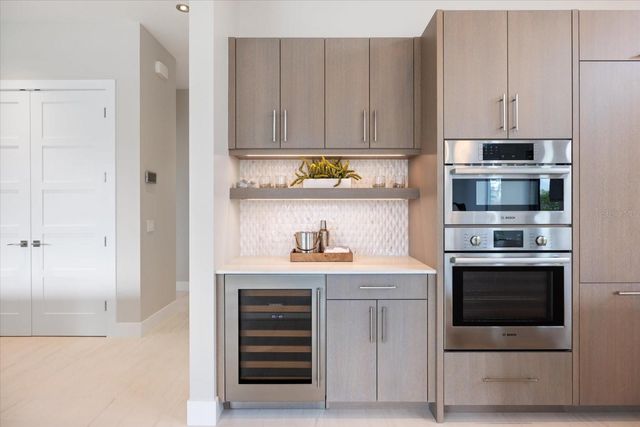 600 DE NARVAEZ DRIVE, Longboat Key, FL 34228