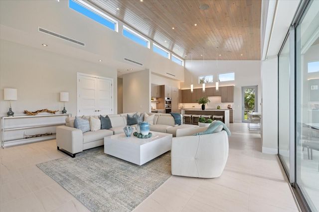 600 DE NARVAEZ DRIVE, Longboat Key, FL 34228