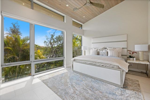 600 DE NARVAEZ DRIVE, Longboat Key, FL 34228