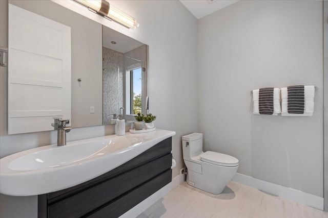 600 DE NARVAEZ DRIVE, Longboat Key, FL 34228