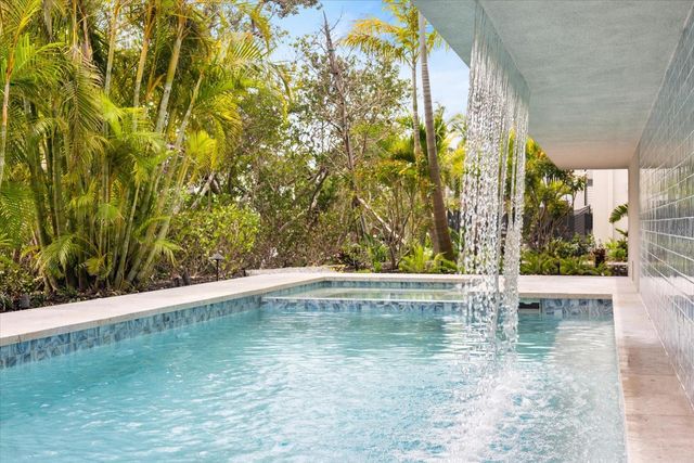 600 DE NARVAEZ DRIVE, Longboat Key, FL 34228