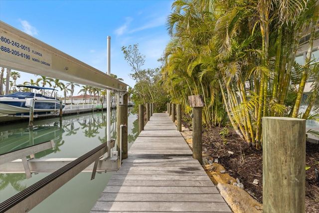 600 DE NARVAEZ DRIVE, Longboat Key, FL 34228