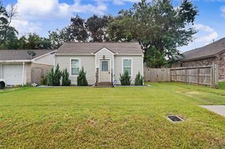 2523 7th Avenue N, Texas City, TX 77590
