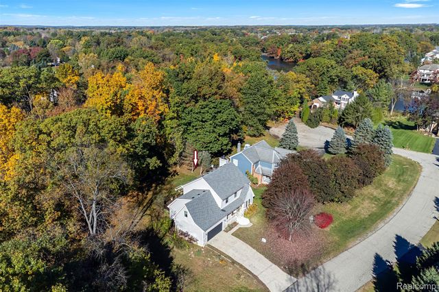 10832 Eagle Cove Drive, Green Oak Township, MI 48178