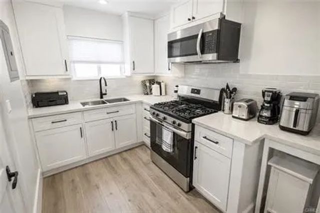 1825 W Balboa Boulevard, Newport Beach, CA 92663