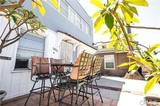 1825 W Balboa Boulevard, Newport Beach, CA 92663