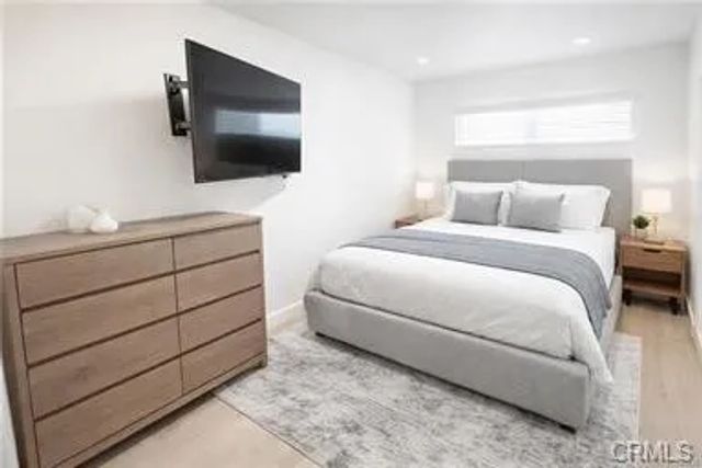 1825 W Balboa Boulevard, Newport Beach, CA 92663