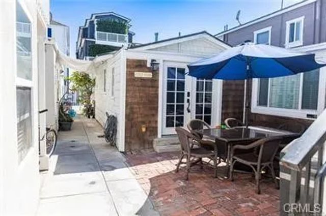 1825 W Balboa Boulevard, Newport Beach, CA 92663