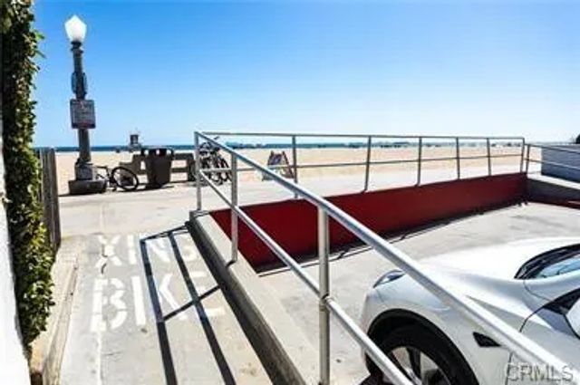 1825 W Balboa Boulevard, Newport Beach, CA 92663