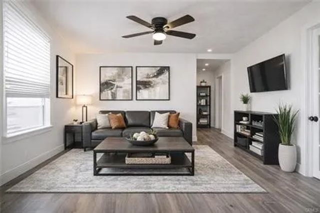 1825 W Balboa Boulevard, Newport Beach, CA 92663