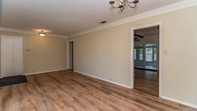 4146 Longvale Dr, San Antonio, TX 78217