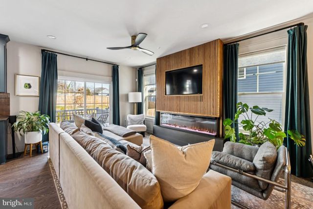 1333 EASTERN AVE, Capitol Heights, MD 20743