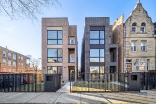 4208 S Calumet Avenue 201, Chicago, IL 60653