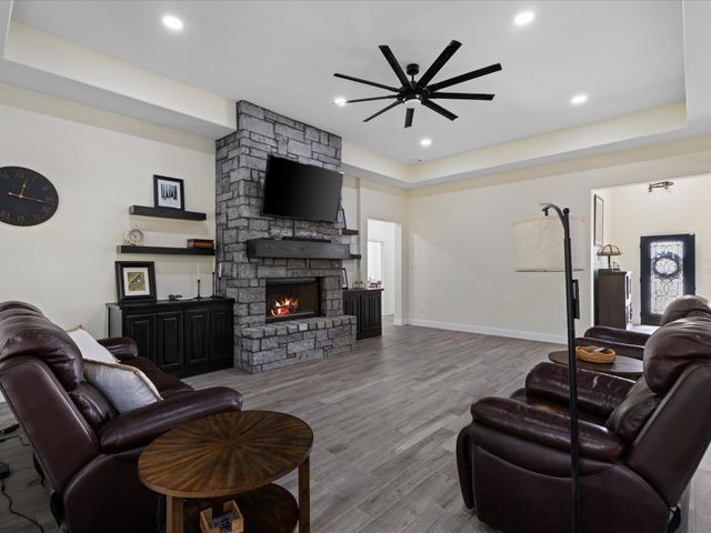 117 Coyote Cave Lane, Alvord, TX 76225