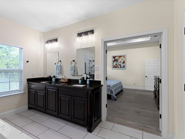 117 Coyote Cave Lane, Alvord, TX 76225