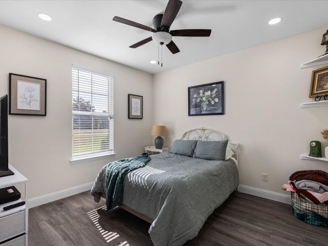 117 Coyote Cave Lane, Alvord, TX 76225